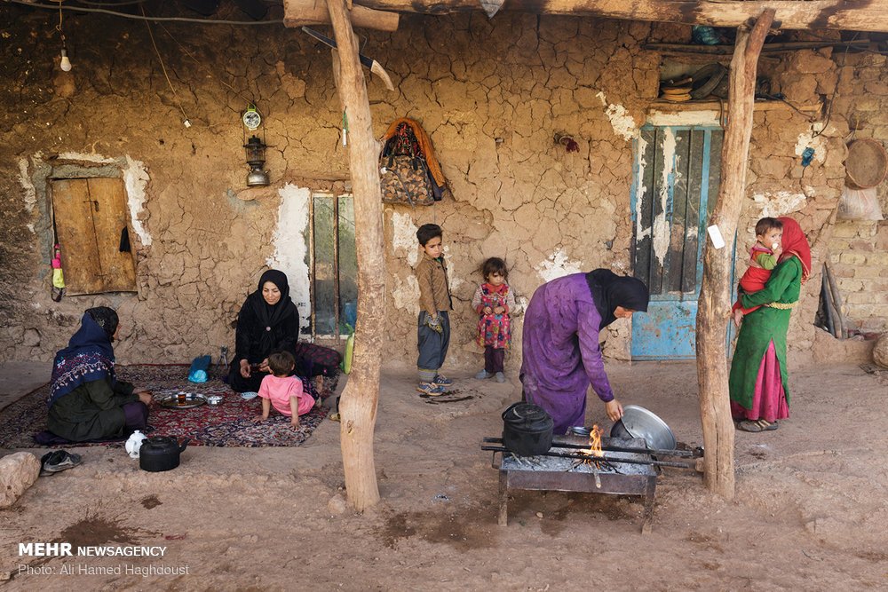 Persijos klajokliai Bakhtyarai – „laimingieji” ir jų šahynė Soraja